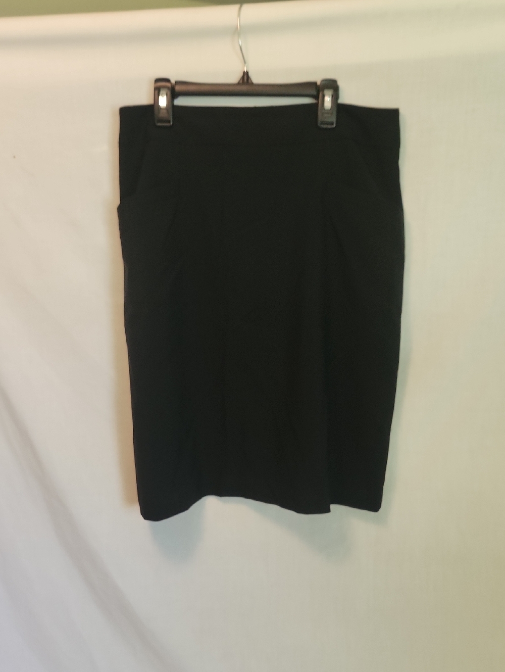 Banana Republic Black Pencil Skirt - Classic Tailored Silhouette